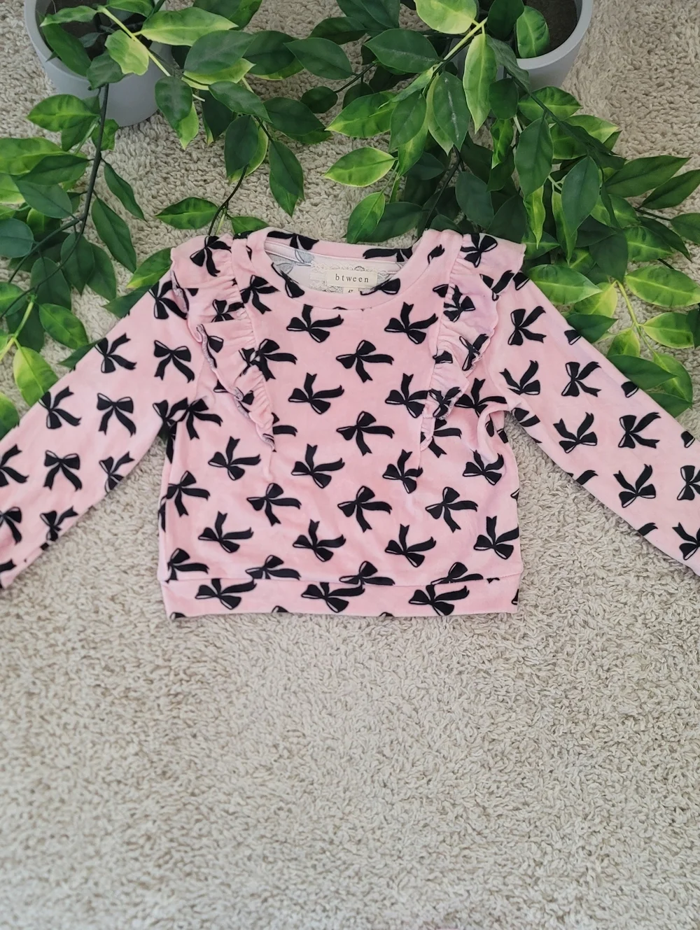 Toddler Girl Pink & Black Bow Outfit (4T) - Picture 2 of 9